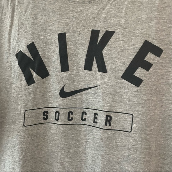 Nike soccer ⚽️. Men's Gray Short Sleeve Tee size small - Picture 2 of 8
